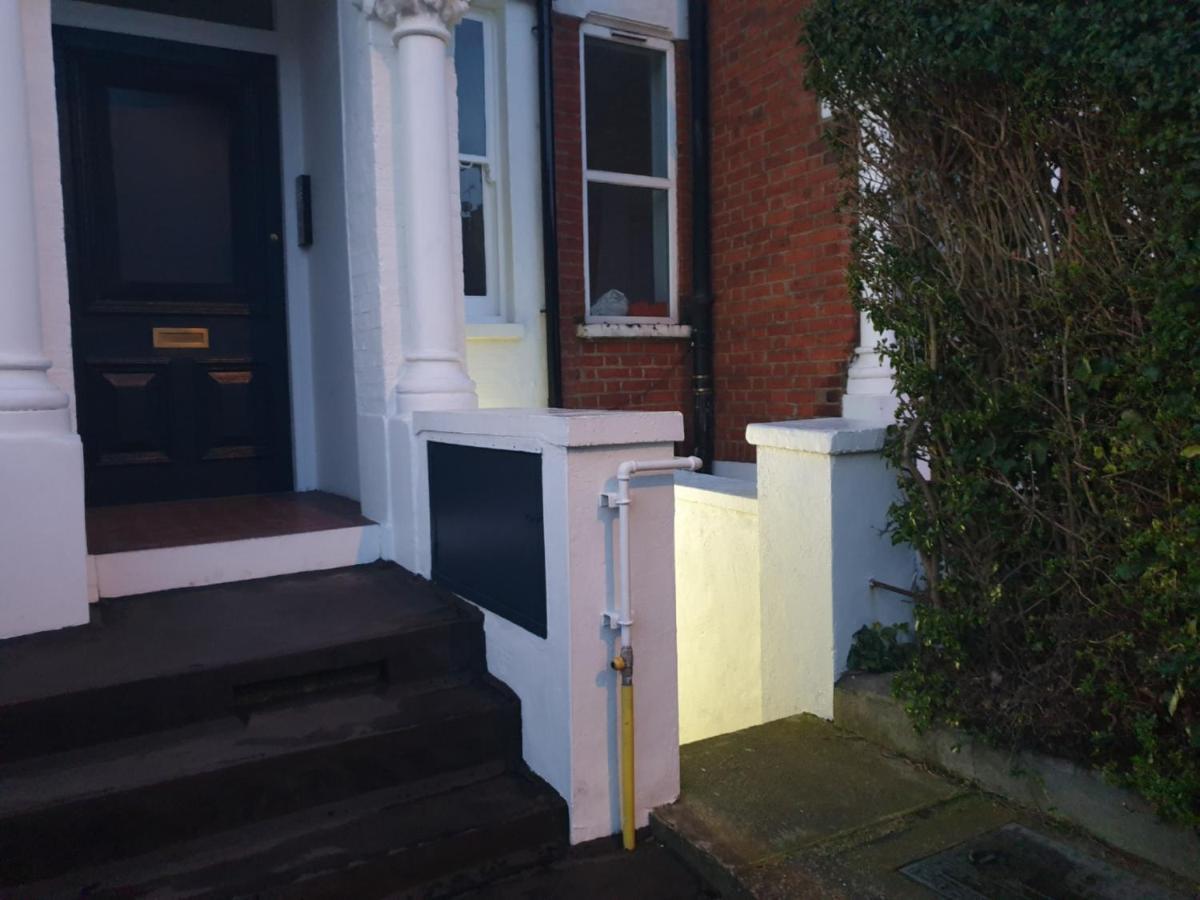 Cozy Muswell Hill 1-Bedroom Flat London Exterior foto